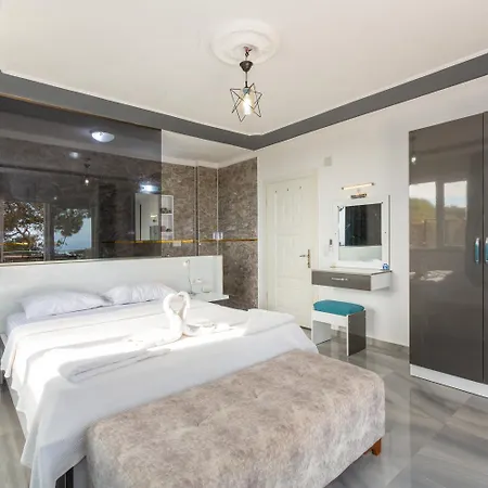 Riveria Villa